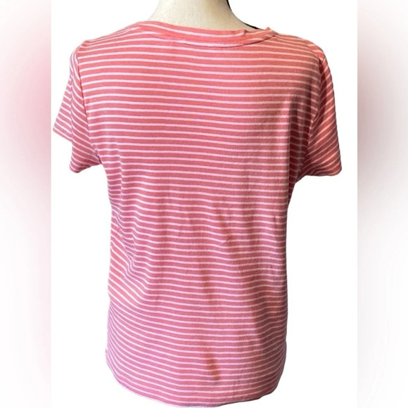 🌺 Vineyard Vines top 🌺 - Picture 2 of 6